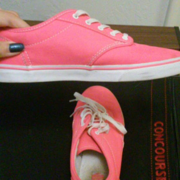 Pink vans - Picture 2 of 4