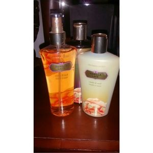 New Victoria's Secret Vanilla Lace