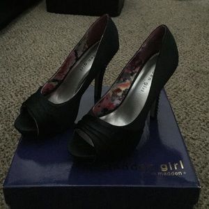 Madden girl pumps with crystals on the heel
