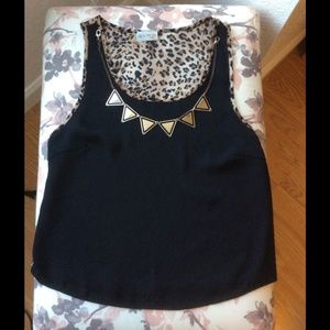 Black chettah print top