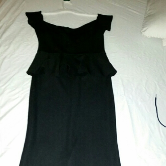 Dress - Picture 2 of 3