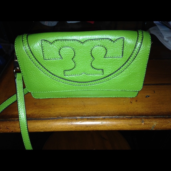 Tory Burch cross over bag