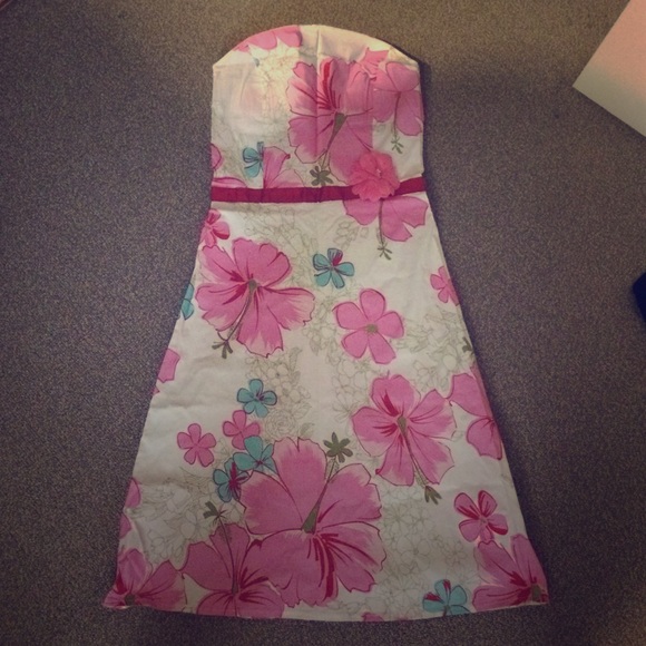 Strapless pink Hawaiian flower dress