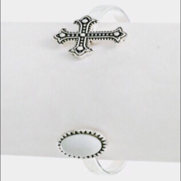 Jewelry - 🎈SOLD🎈 Stone and Antique Ornate Cross Bracelet