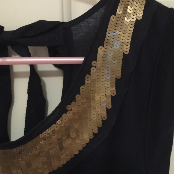 NWTLOFT size S. Navy top. - Picture 2 of 4