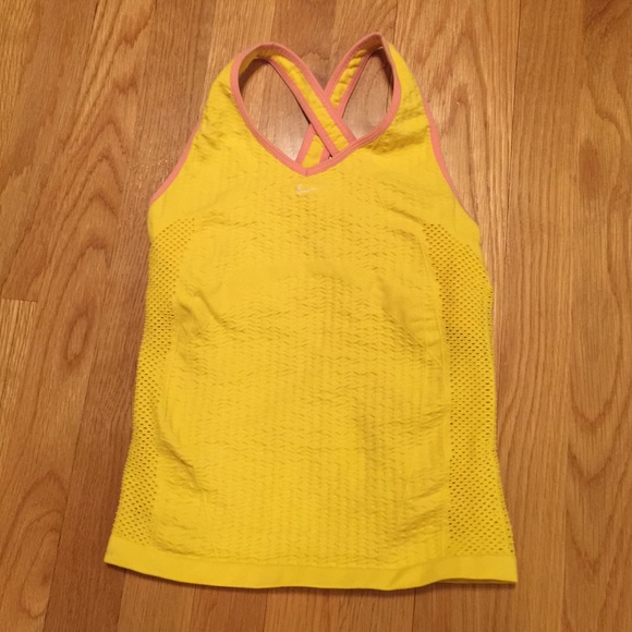 VGUC Nike Sphere cross back workout tank Sz XS/S