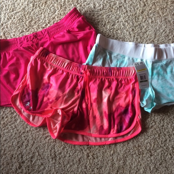 SOLD!!! Under Armour Shorts - Picture 2 of 3