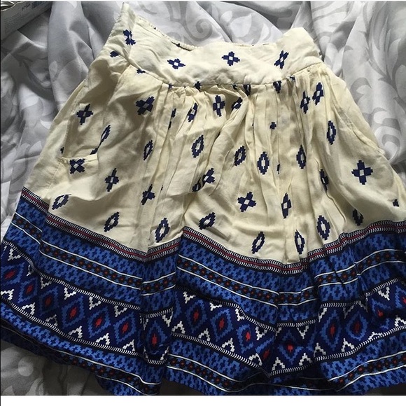 cute high waisted skirt