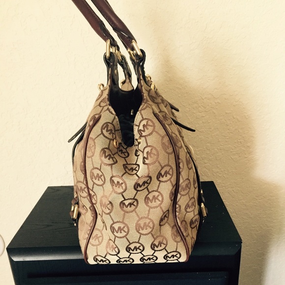 SOLD - Picture 2 of 4