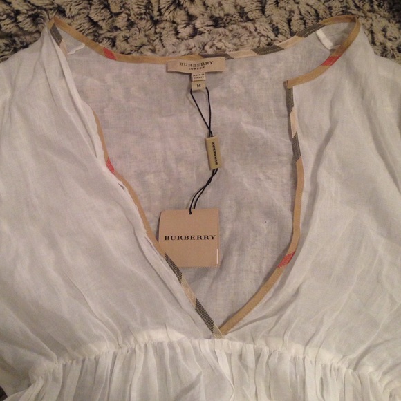 ❌❌SOLD❌❌NWT Burberry dress/coverup