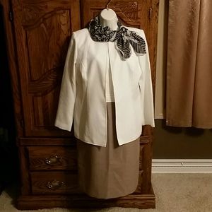 Leslie Fay Dress Suit