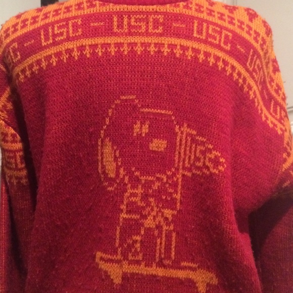 VINTAGE USC snoopy Sweater