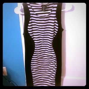 Black/white fitted dress