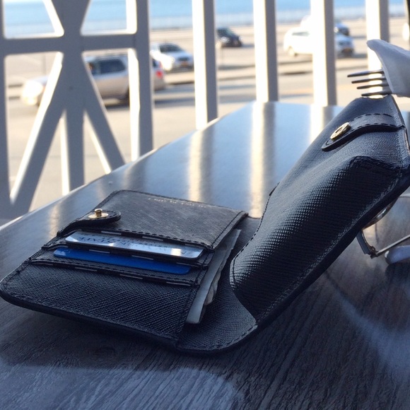 Henri Bendel iPhone 5/5S/5C Case - Picture 2 of 2