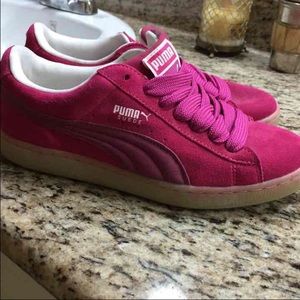 Women's pink Puma sneakers size 8.5
