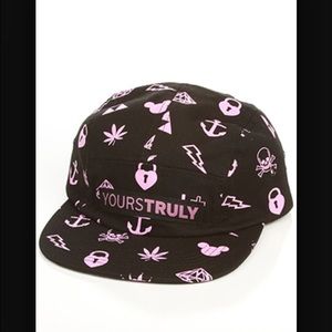 "Your's truly" five panel hat