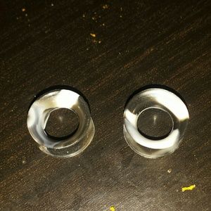 Silicon 7/16 tunnels