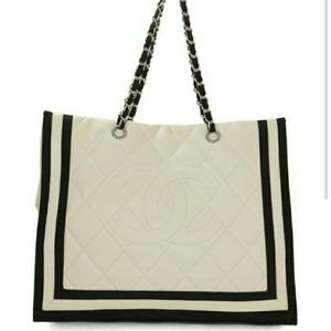 CHANEL White Lambskin Quilted XL Tote SHW