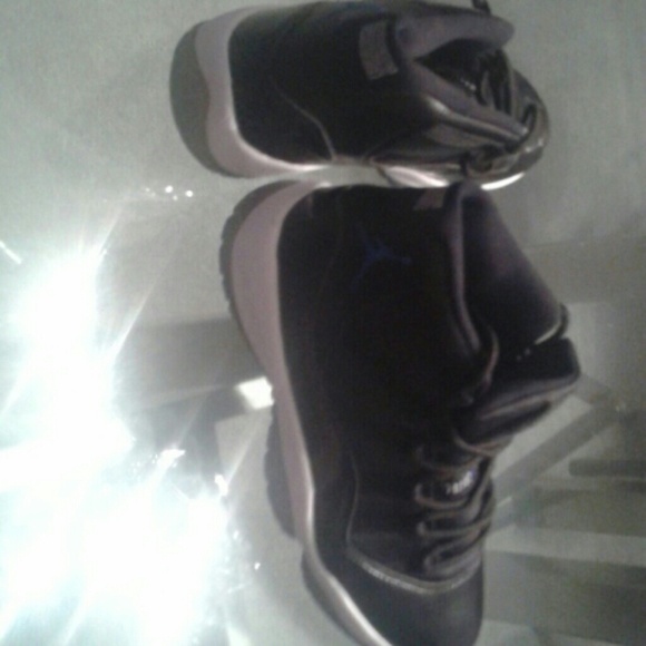 Air Jordan 11 Retro space jams shoes - Picture 2 of 3
