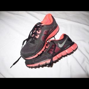 Nike Dual Fusion st2