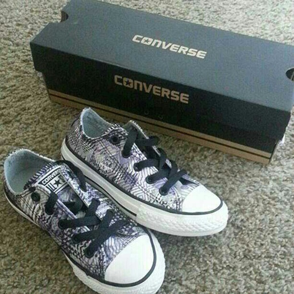 Girls Size 11 Converse ON HOLD
