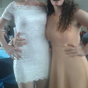 ??WHITE LACE DRESS??