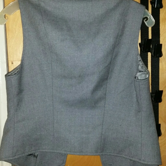 Vest - Picture 2 of 2