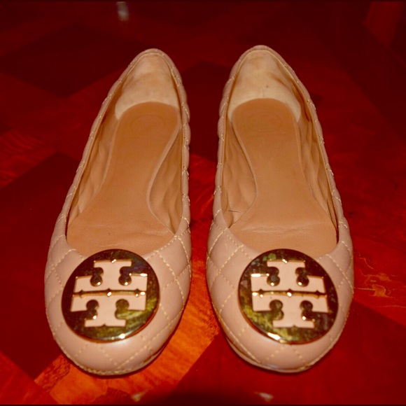 Size 9 NEW Tory Burch  Quinn Quilted Flats Tan
