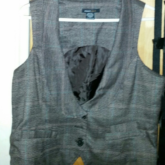 Vest - Picture 1 of 1