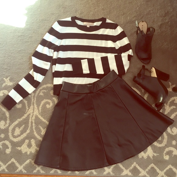 Socialite faux leather skirt