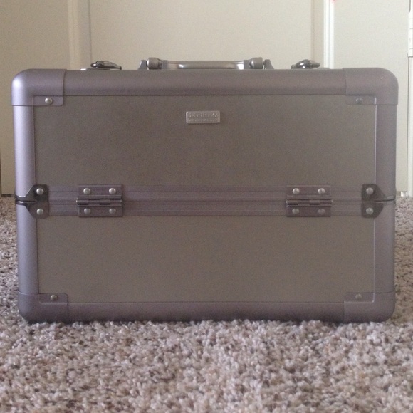 Sephora Collection Grey Traincase