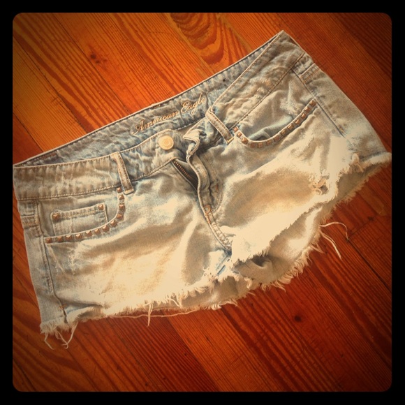 ☀️American Eagle shorts💛