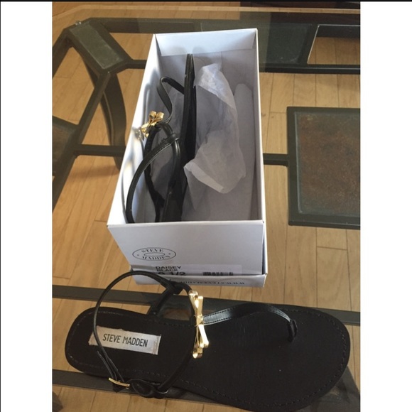 Steve Madden Daisy Bow Sandals