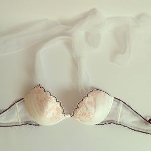 NEW Victoria Secret Bridal bra