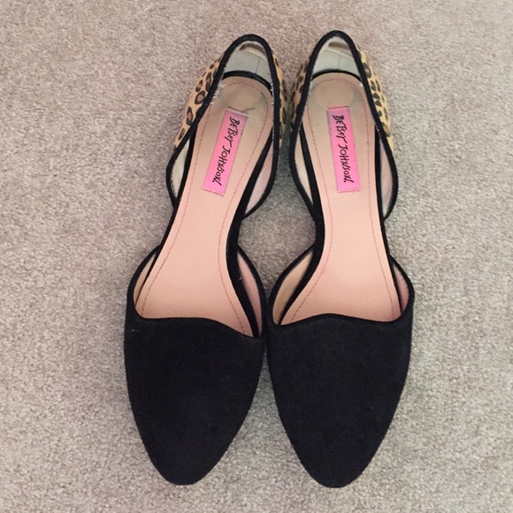 Betsy Johnson flats