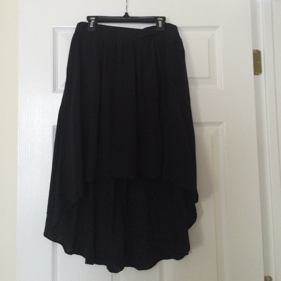 Anne Taylor (LOFT) black high/low skirt
