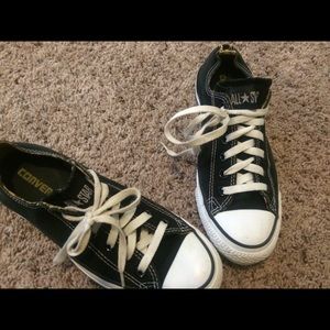 Black Converse!