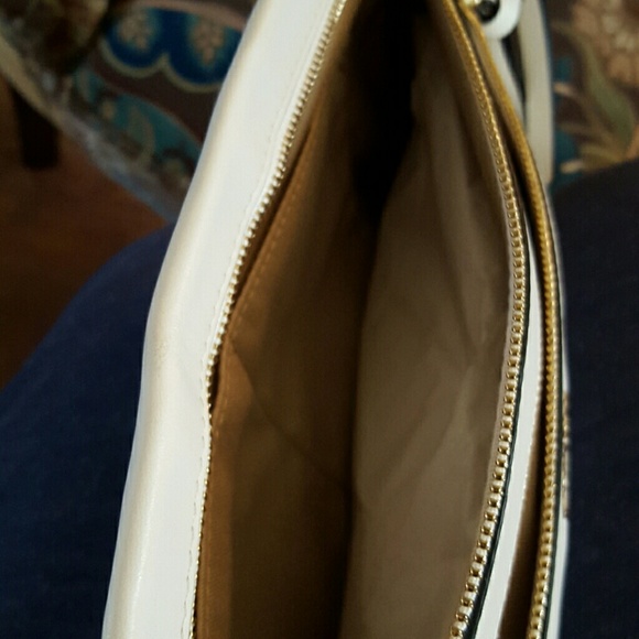 New Coach clutch..special offer today.pls,read - Picture 3 of 4