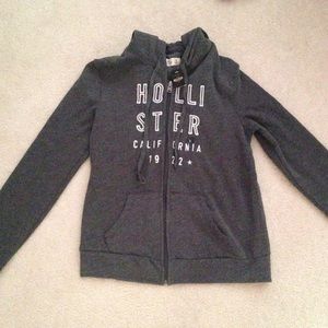 Never worn Hollister sweater