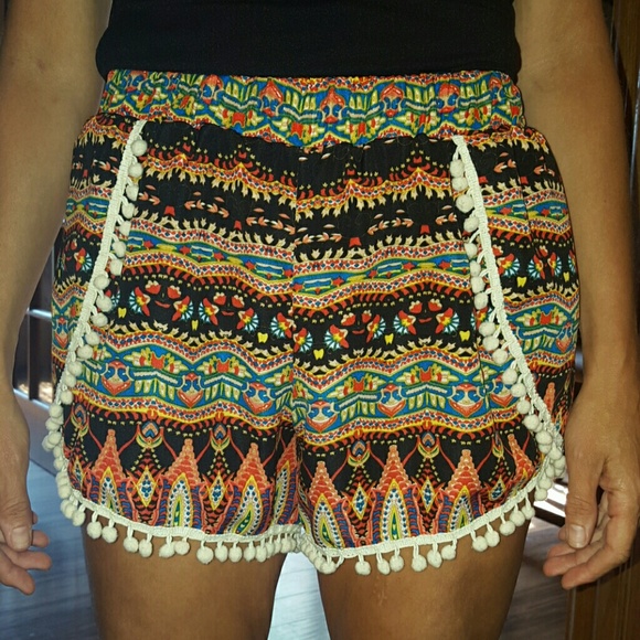 Aztec shorts - Picture 1 of 4