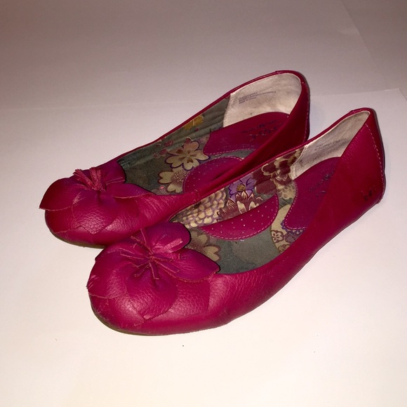 BOC red/pinkish leather flats