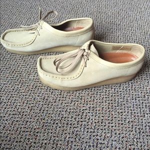 Womens Wallabees