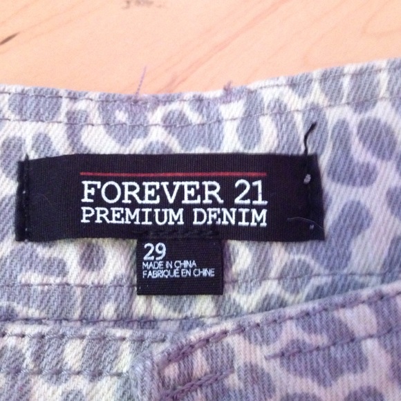 Leopard Print Denim Shorts - Picture 2 of 3