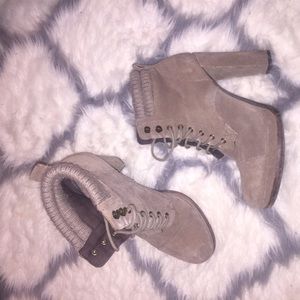 Beautiful Dolce Vita heels