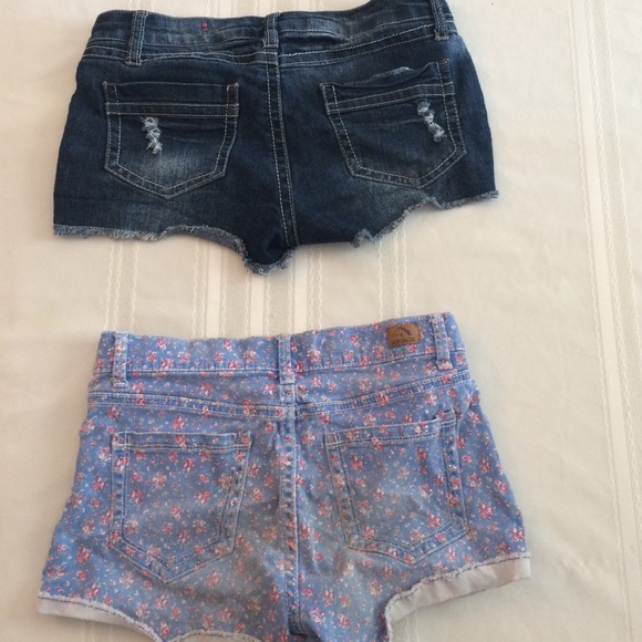 Shorts - Picture 2 of 2