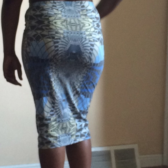 Skirt - Picture 2 of 2