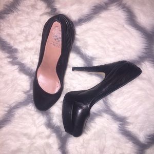 Vince Camuto pumps!
