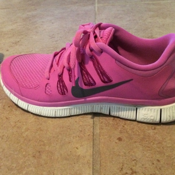 Nike Free 5.0 size 9 barely worn