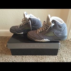 Air Jordan Wolf Grey 5's - size 7Y