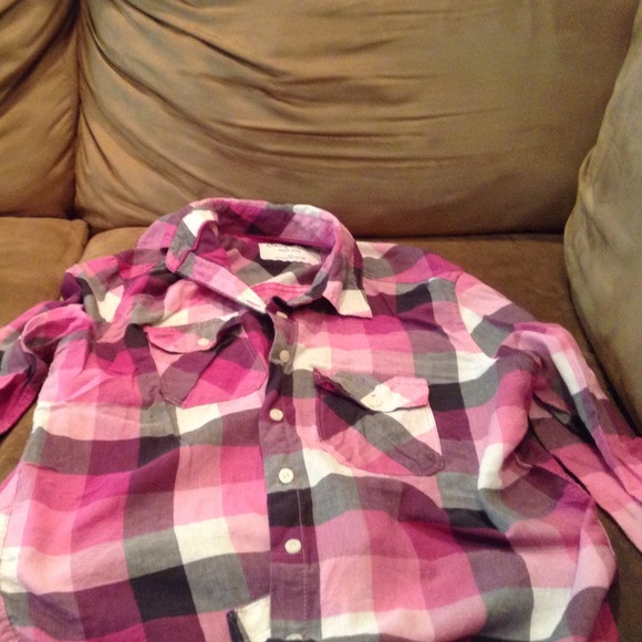 Pink plaid long sleeve shirt